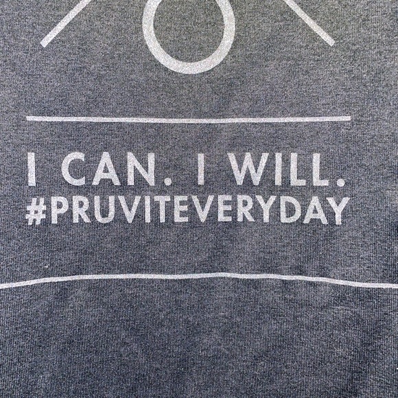OGIO ENDURANEE I CAN. I WILL. #PRUVITEVERYDAY Ladies running workout top X-Large - Picture 5 of 9